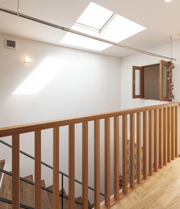 階段 株式会社桝田工務店の施工事例 リビング階段と収納に優れたオーダー家具がかわいいお家
