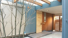 ご夫婦のこだわりが詰まった、お子さまと遊べる開放的な住まい